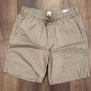 GAP Men's Khaki Shorts